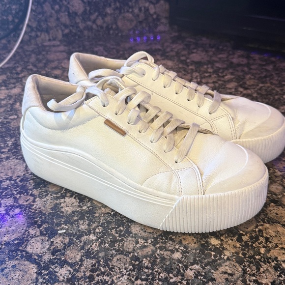 Dr. Scholls women’s time off platform, white sneaker, good condition, 8 1/2. - Picture 11 of 13